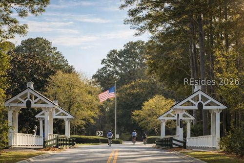 9 Bridgewater Dr, Bluffton, SC, 29910-9101 | Card Image