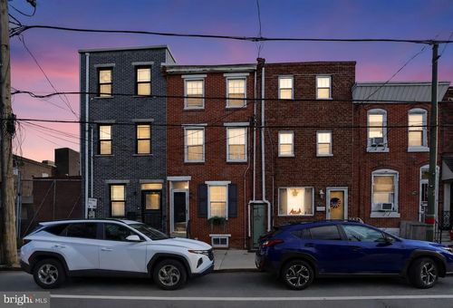 128 Tasker St, PHILADELPHIA, PA, 19148-1323 | Card Image