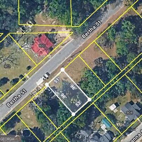 807 Bertha St, Waycross, GA, 31503-2401 | Card Image