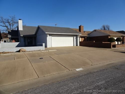 3610 Whippoorwill Ln, Enid, OK, 73703-1420 | Card Image