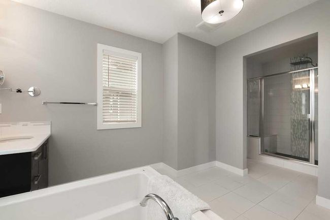 12134 Valley Ridge Dr Nw, House other with 4 bedrooms, 4 bathrooms and 6 parking in Calgary AB | Image 36