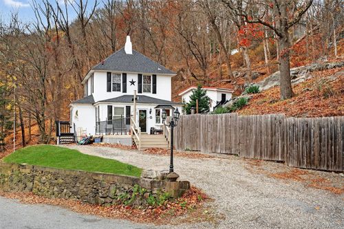 23 Stone Ridge Rd, Tuxedo Park, NY, 10987-4303 | Card Image