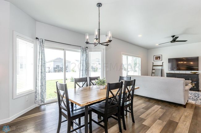 Dining | Image 12