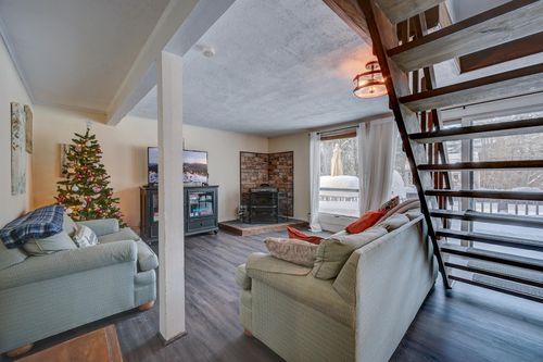 2 Grachen Dr, Madison, NH, 03849-5646 | Card Image