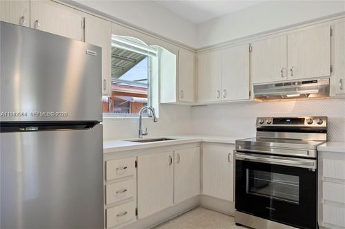 apt-2-2700 Pierce St, Hollywood, FL, 33020-3897 | Card Image