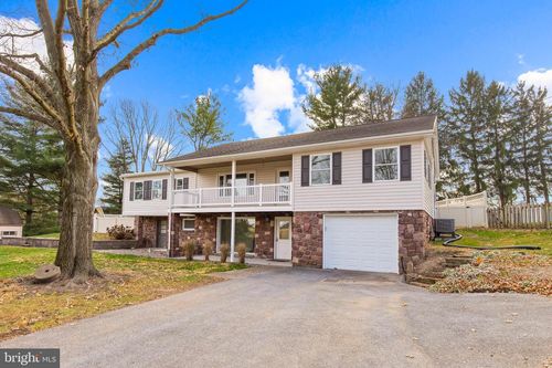 425 Kendig Drive, MANHEIM, PA, 17545 | Card Image