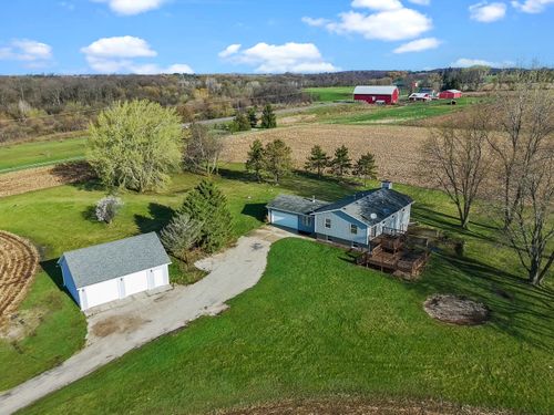 7164 Hospital Rd, Burlington, WI, 53105-9024 | Card Image