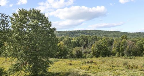 106 N Main St, East Granby, CT, 06026-9728 | Card Image