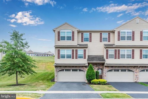 324 Weatherstone Dr, NEW CUMBERLAND, PA, 17070-2881 | Card Image