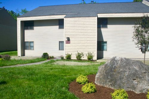 26 Bayberry Ln, South Burlington, VT, 05403-8206 | Card Image