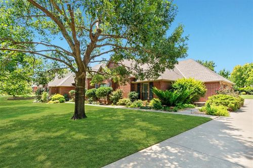 18305 N Elk Ln, Edmond, OK, 73012-8729 | Card Image