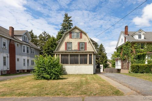 143 Highland Ave, Syracuse, NY, 13203-1623 | Card Image