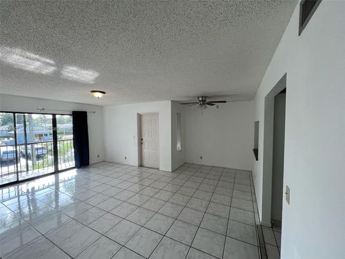 apt-h2-1001 Green Pine Blvd, West Palm Beach, FL, 33409-7010 | Card Image