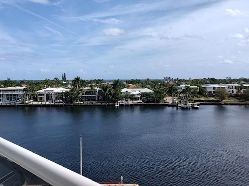 apt-646-20515 E Country Club Dr, Aventura, FL, 33180-3043 | Card Image