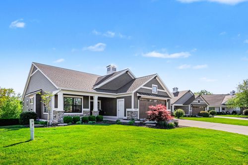 15-7864 Whistle Creek Ct, Byron Center, MI, 49315-9184 | Card Image