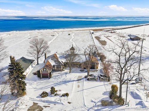 94 N Lake St, Port Sanilac, MI, 48469-9664 | Card Image