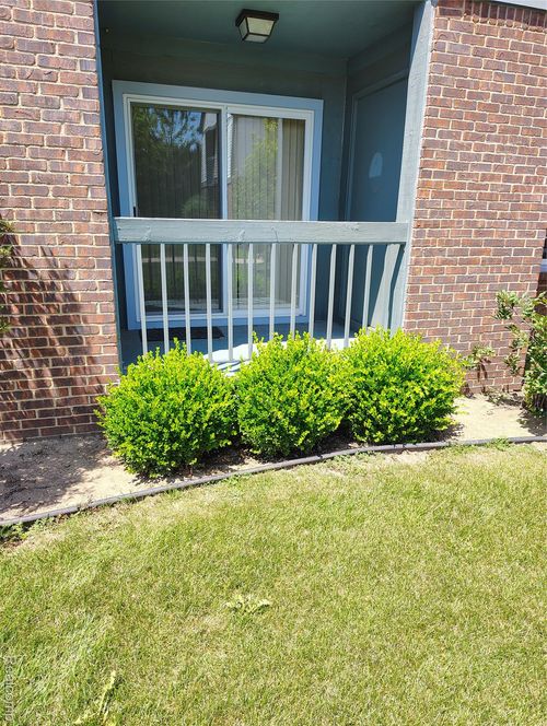 62-15526 Ashley Ct, Macomb, MI, 48044-3806 | Card Image