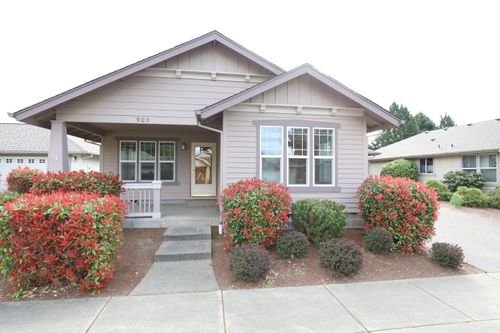 903 Schaefers Ln, Grants Pass, OR, 97526-5925 | Card Image