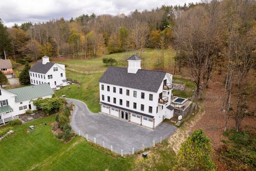 2-51 Watkins Way, Woodstock, VT, 05091-4060 | Card Image