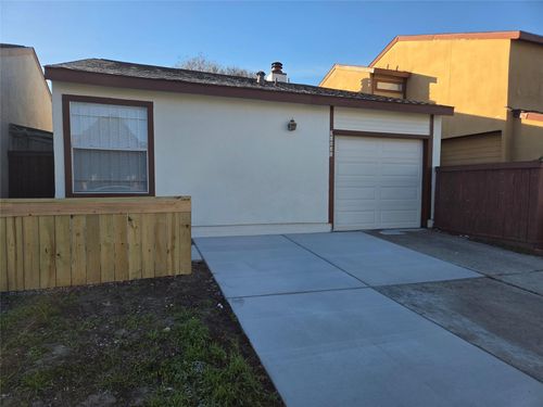 12319 Ridgeside Dr, Houston, TX, 77072-3206 | Card Image