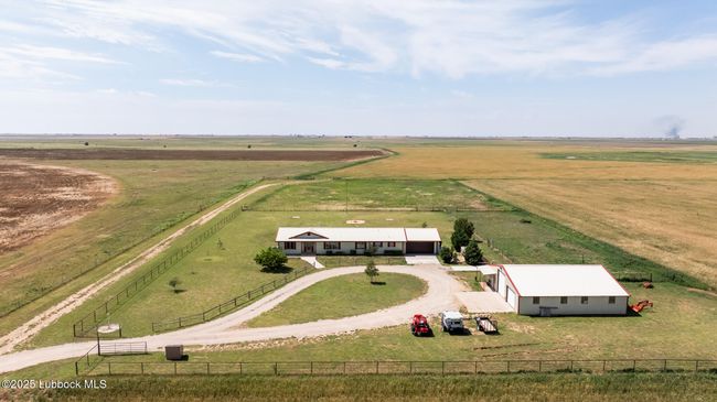 2647 N Highway 788, House other with 3 bedrooms, 2 bathrooms and null parking in Plainview TX | Image 45