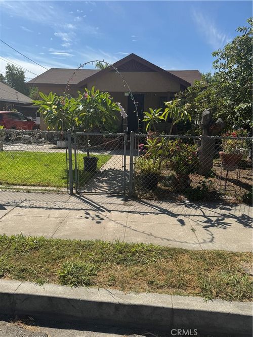 1127 W Victoria St, San Bernardino, CA, 92411-2721 | Card Image