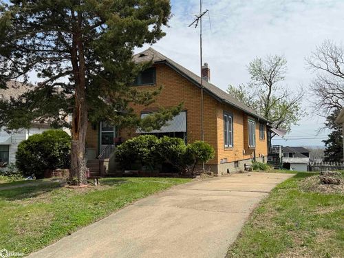 714 S 4th Street, Burlington, IA, 52601 | Card Image