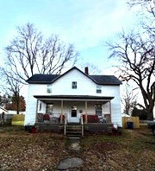 209 Stewart St, Rossville, IL, 60963-1231 | Card Image