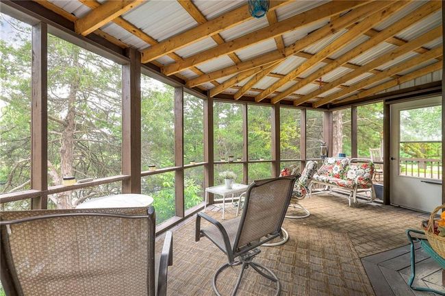 Sunroom / solarium with plenty of natural light | Image 41