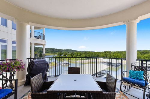 apt-602-400 Warioto Way, Ashland City, TN, 37015-1387 | Card Image