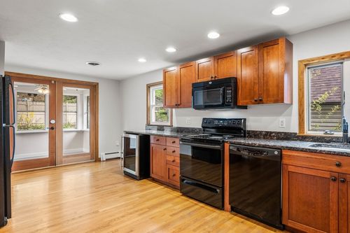 247 Lebanon St, Melrose, MA, 02176 | Card Image