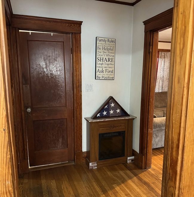 194 Fells Ave, House other with 3 bedrooms, 1 bathrooms and 4 parking in Medford MA | Image 6