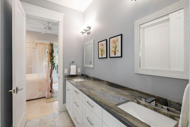 Guest Bath for Guest Bedroom 1 & 2 | Image 15