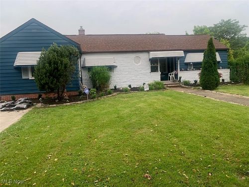 360 Tuxedo Avenue, Brooklyn Heights, OH, 44131 | Card Image
