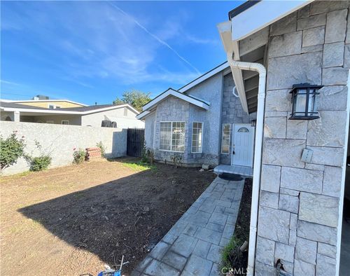 7522 Balcom Ave, Reseda, CA, 91335-3315 | Card Image