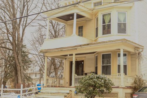 5 Moore St, Albany, NY, 12202-1214 | Card Image