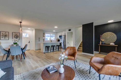 1304 Lake Sylvan Dr Se, Calgary, AB, T2J3C8 | Card Image