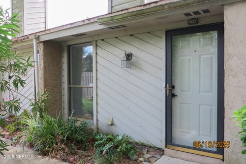 1332-3801 Crown Point Rd, JACKSONVILLE, FL, 32257-7804 | Card Image