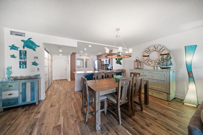 APT-504S - 1591 Gulf Blvd, Condo with 2 bedrooms, 2 bathrooms and null parking in CLEARWATER BEACH FL | Image 16