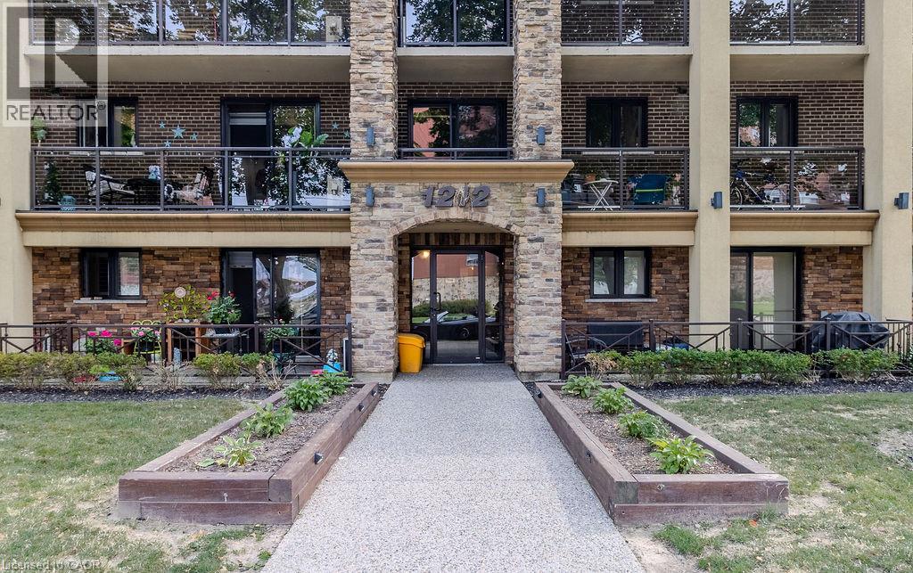 Residential Lease in Hamilton