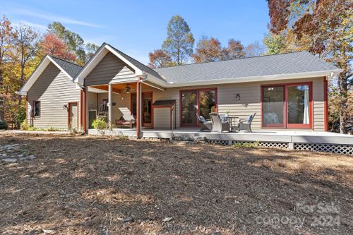 411 Alta Circle, Hendersonville, NC, 28739 | Card Image