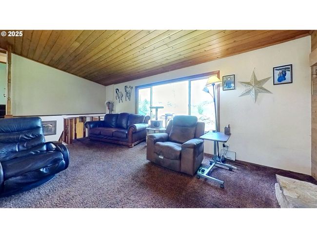 6356 Dole Rd, House other with 4 bedrooms, 3 bathrooms and 2 parking in Myrtle Creek OR | Image 9