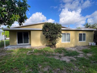 3516 Nw 37th Ave, House other with 3 bedrooms, 2 bathrooms and null parking in Lauderdale Lakes FL | Image 2