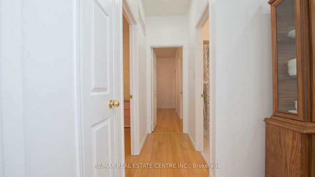 32 Pappain Cres, House other with 6 bedrooms, 3 bathrooms and 4 parking in Brampton ON | Image 19