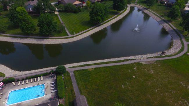 7433 Prairie Lake Dr, Condo with 1 bedrooms, 2 bathrooms and null parking in Indianapolis IN | Image 25