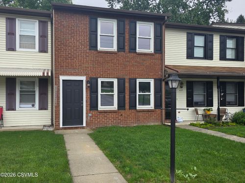 639 W 5th St, Mount Carmel, PA, 17851-1825 | Card Image