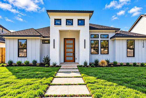 1640 W Wintergreen Rd, Lancaster, TX, 75134 | Card Image