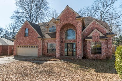 8 Edgewater Cv, Maumelle, AR, 72113-6300 | Card Image