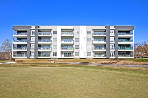 8105-5189 Highpointe Lakes Dr, Westerville, OH, 43081-4885 | Card Image