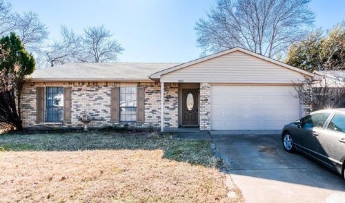 5656 Pearce St, The Colony, TX, 75056-1909 | Card Image